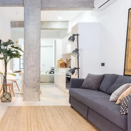 Vlc Host - Manya Valence