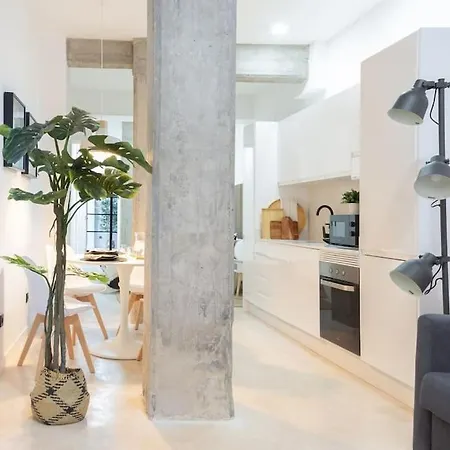 Vlc Host - Manya Valence